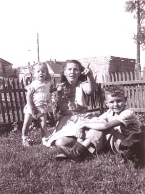 Margaret, Kit and Dora Dobie, Kearns, Ontario.